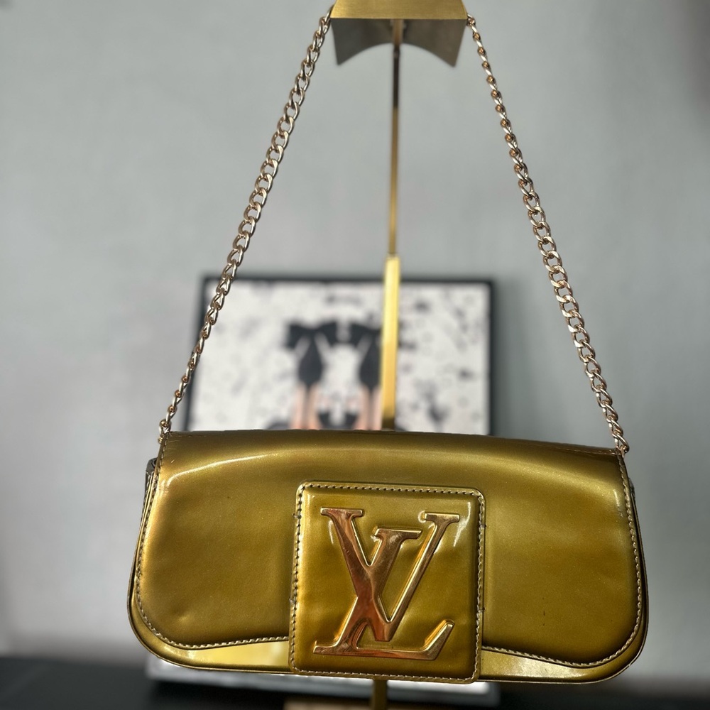 Louis Vuitton Patent Sobe Clutch Gold 🌟